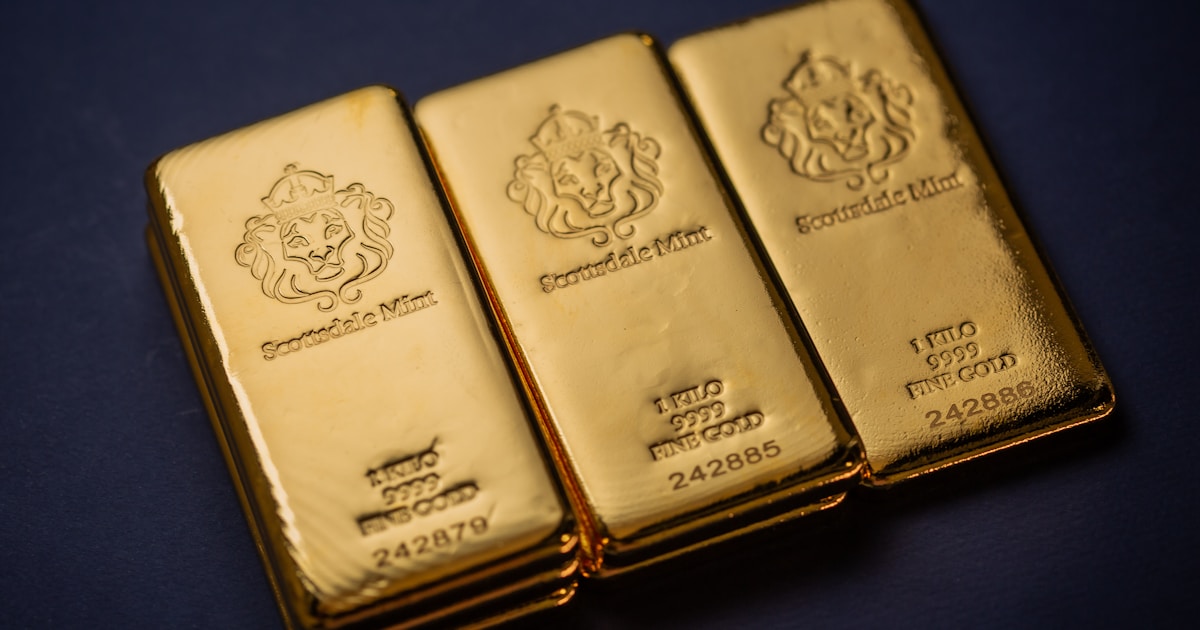 Harga Emas Hari Ini dan Prediksi: Memahami Tren dan Peluang Investasi