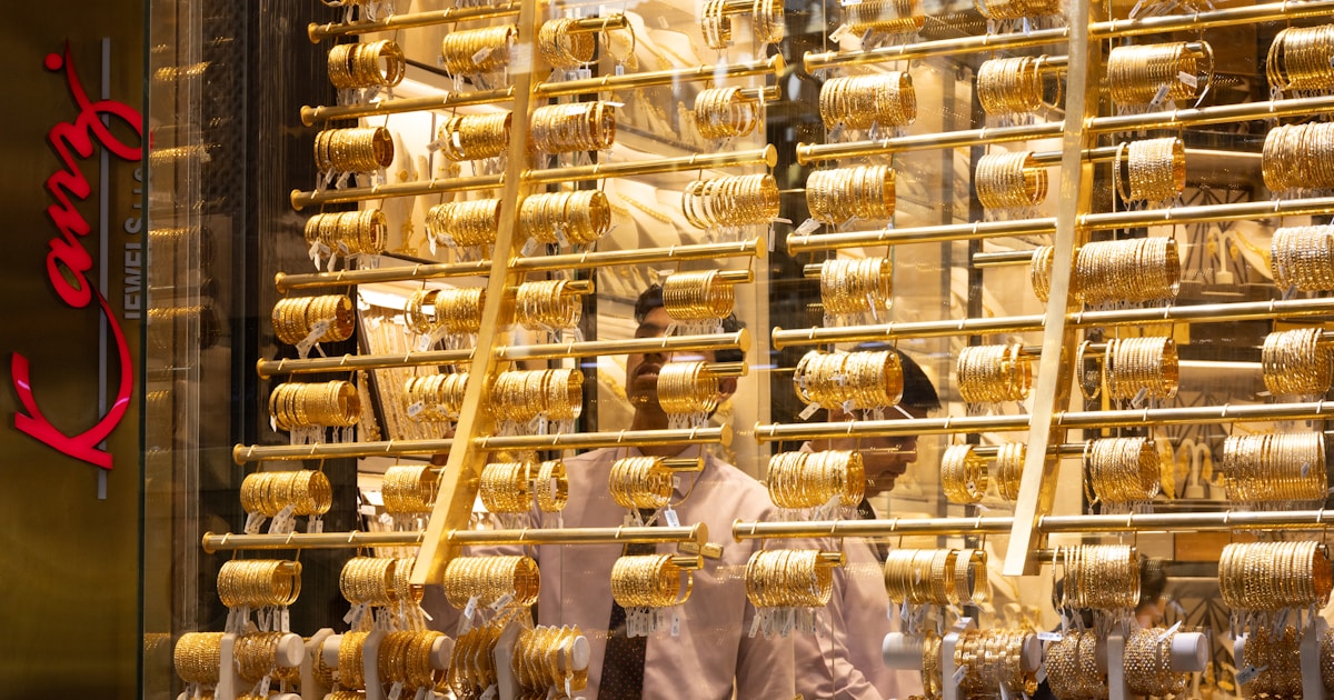 Tips Investasi Emas untuk Pemula: Panduan Lengkap untuk Memulai