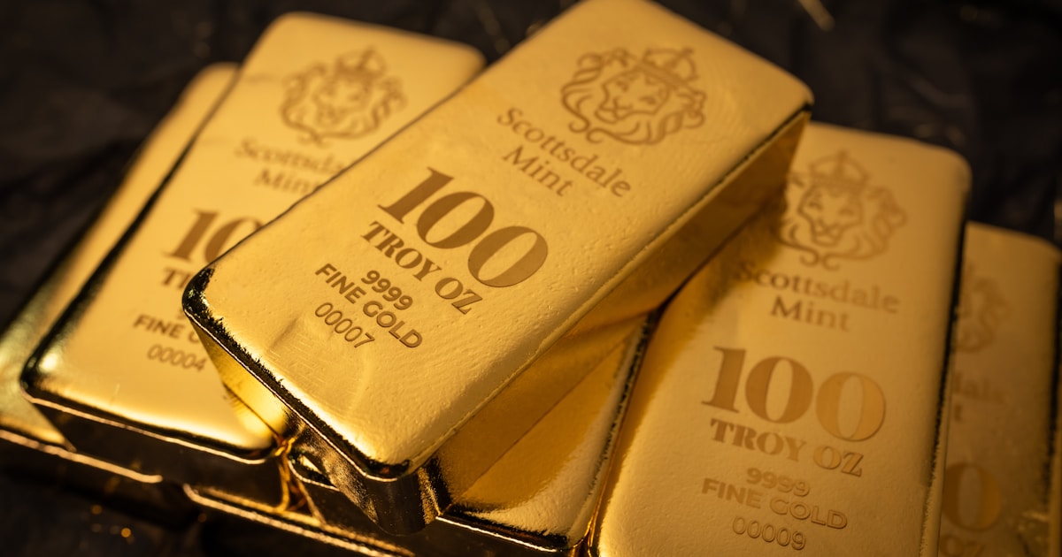 Emas Batangan vs Perhiasan: Mana yang Lebih Baik untuk Investasi Emas?