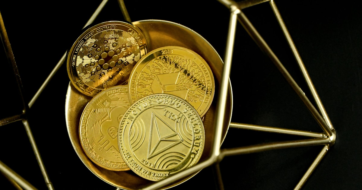Investasi Emas vs Investasi Lain: Mana yang Lebih Menguntungkan?